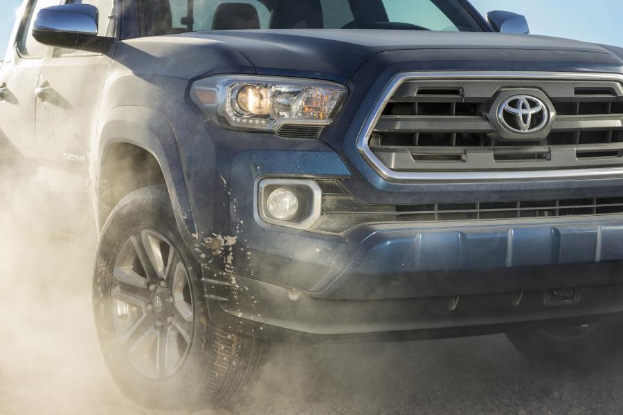  Toyota Tacoma Limited Double Cab 2015 года  (фото 32 из 57)